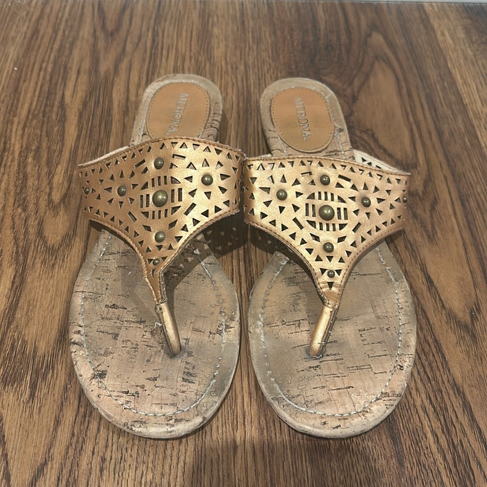 Merona Gold Wedge Flip Flops size 7